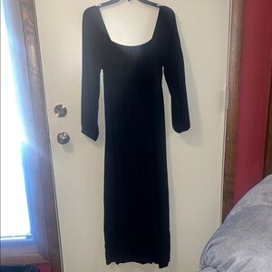 Old Navy Black Long-Sleeve Maxi Dress with Scoop Neck